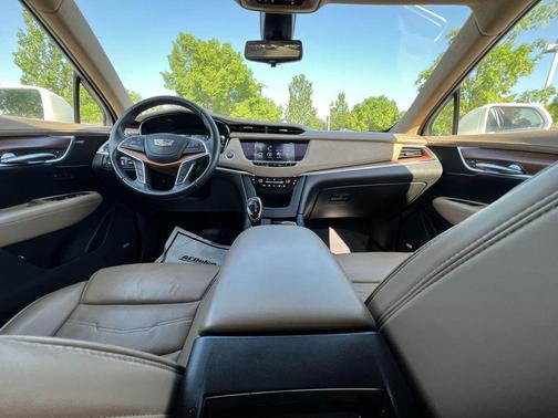 2018 Cadillac XT5 Platinum