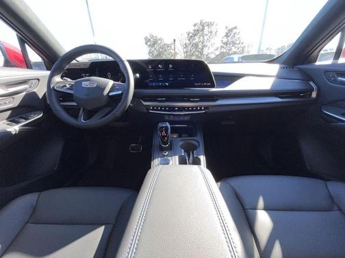 2025 Cadillac XT4 Sport