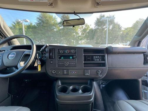 2025 GMC Savana 2500 Work Van