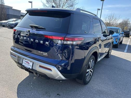 2022 Nissan Pathfinder Platinum