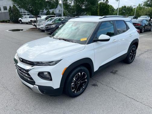 Summit White 2023 Chevrolet Trailblazer LT