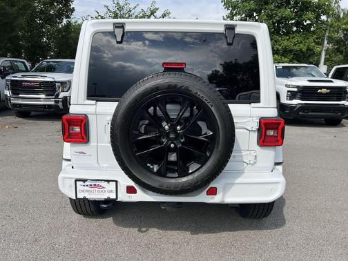 2021 Jeep Wrangler Unlimited Sahara Altitude