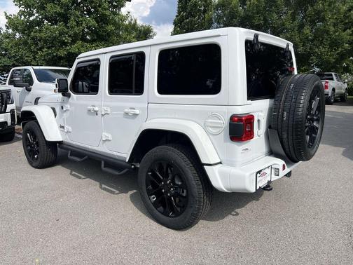 2021 Jeep Wrangler Unlimited Sahara Altitude