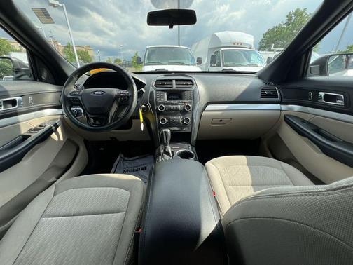 2018 Ford Explorer Base