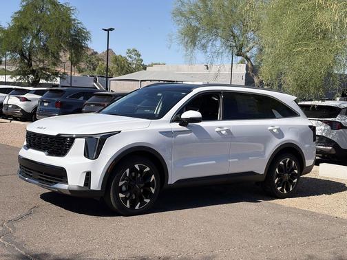 White Pearl 2026 Kia Sorento EX