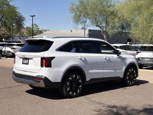 White Pearl 2026 Kia Sorento EX