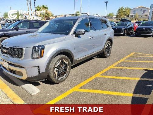Everlasting Silver 2023 Kia Telluride EX