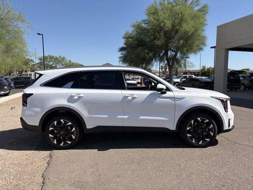 Glacial White Pearl 2026 Kia Sorento EX