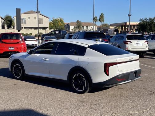 2025 Kia K4 EX