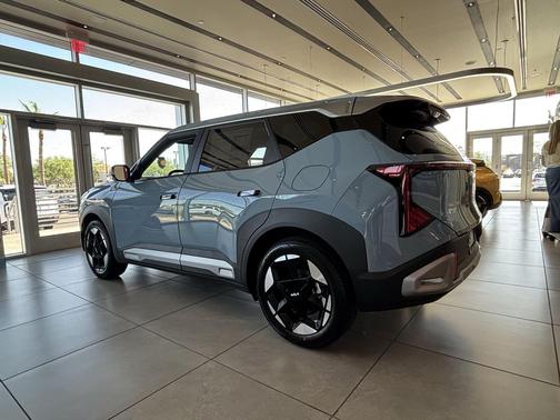 Frost Blue 2027 Kia Seltos S