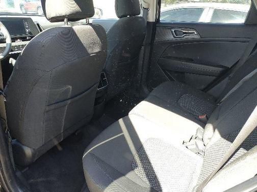 Fusion Black 2025 Kia Sportage LX