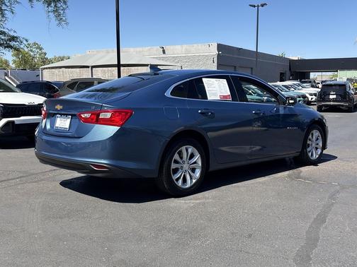 Lakeshore Blue Metallic 2024 Chevrolet Malibu FWD 1LT