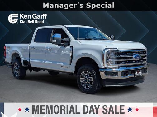 Oxford White 2024 Ford F-250 Lariat