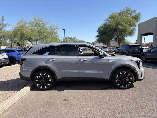 Wolf Gray 2026 Kia Sorento EX