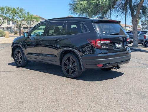 Crystal Black Pearl 2022 Honda Pilot AWD Black Edition