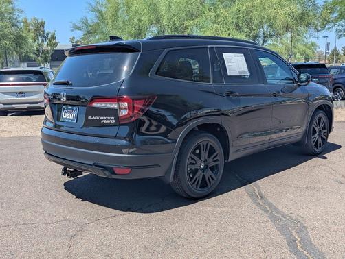 Crystal Black Pearl 2022 Honda Pilot AWD Black Edition