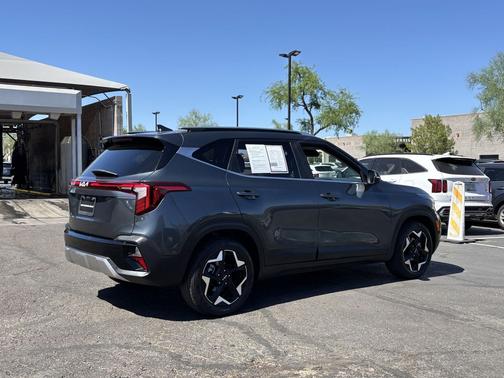 Gravity Gray 2024 Kia Seltos EX