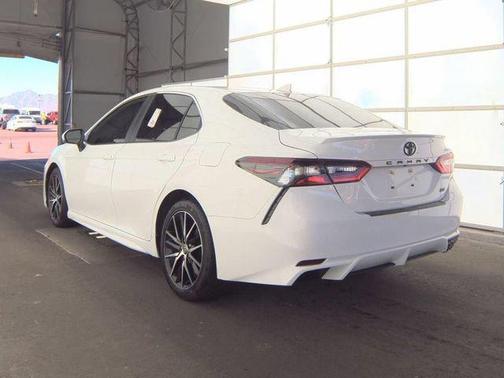 White 2022 Toyota Camry SE
