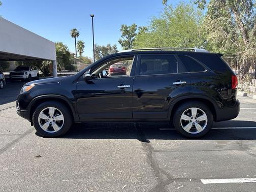 Ebony Black 2013 Kia Sorento EX