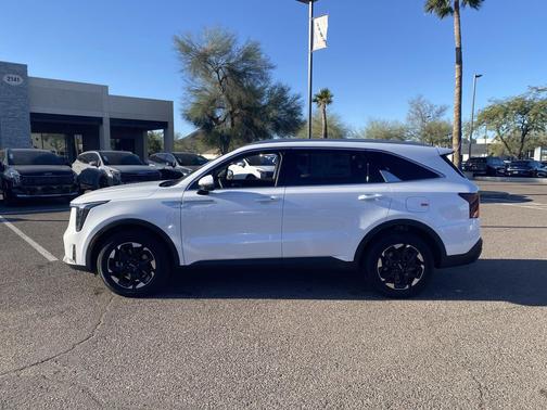 Glacial White Pearl 2026 Kia Sorento S
