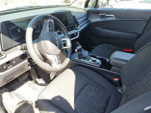 Gravity Gray 2025 Kia Sportage LX