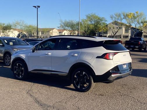 Glacial White Pearl 2026 Kia Sportage SX-Prestige