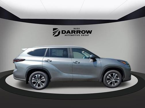 2025 Toyota Highlander XLE