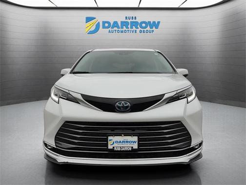 2022 Toyota Sienna Limited 7-Passenger