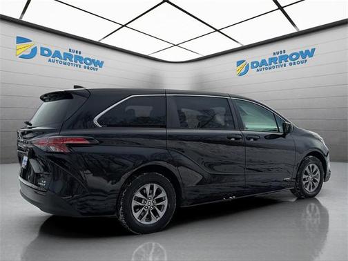 2021 Toyota Sienna LE
