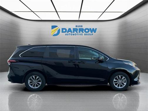 2021 Toyota Sienna LE