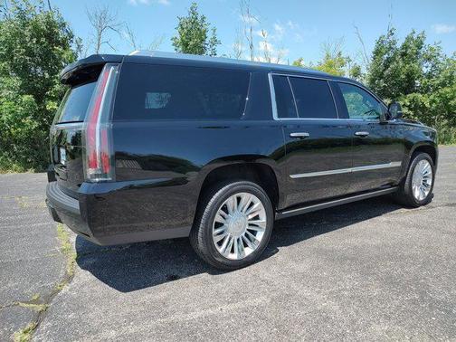 2017 Cadillac Escalade ESV Platinum