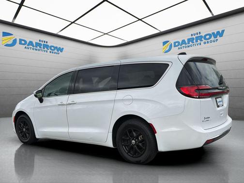 Bright White Clearcoat 2023 Chrysler Pacifica Touring L