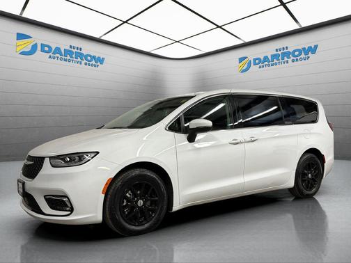 Bright White Clearcoat 2023 Chrysler Pacifica Touring L