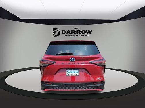 2021 Toyota Sienna XSE 7 Passenger