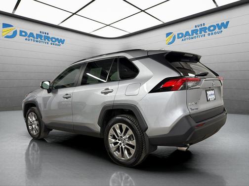 Silver Sky Metallic 2020 Toyota RAV4 XLE Premium