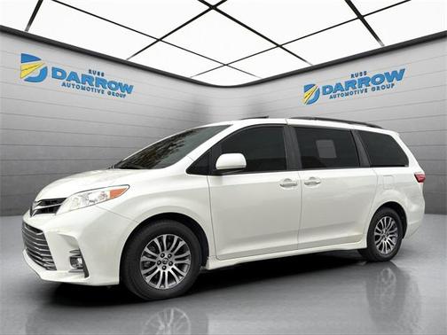 2020 Toyota Sienna XLE