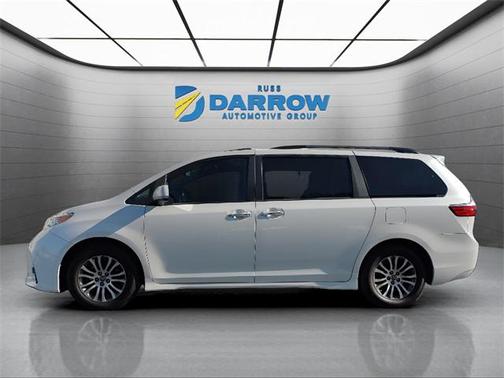 2020 Toyota Sienna XLE
