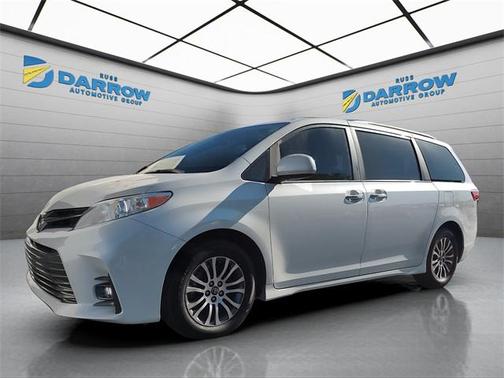 2020 Toyota Sienna XLE