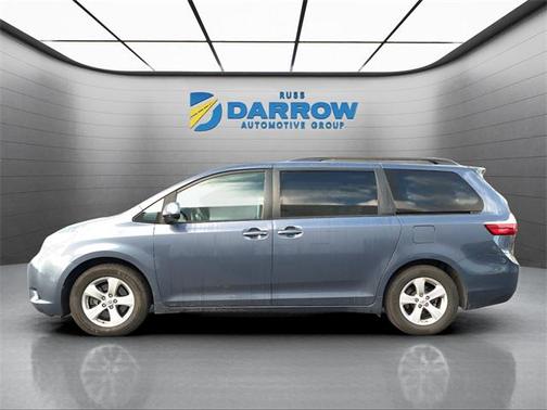 2016 Toyota Sienna LE