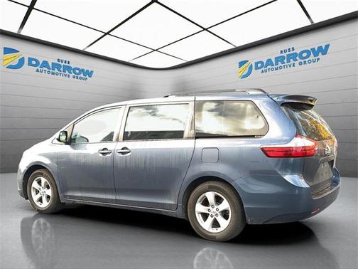 2016 Toyota Sienna LE