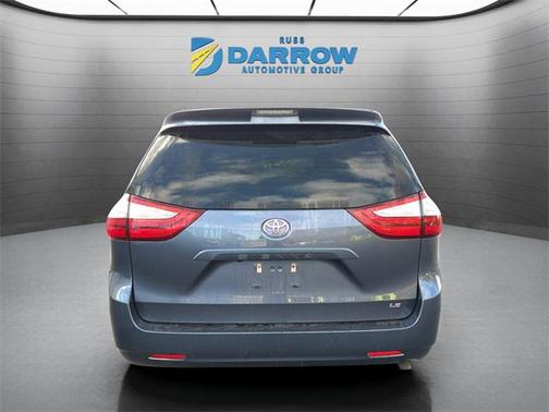 2016 Toyota Sienna LE