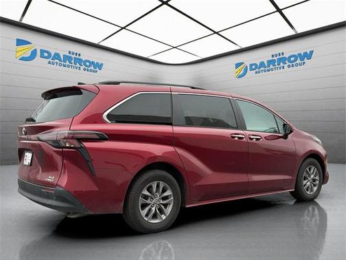 2023 Toyota Sienna XLE