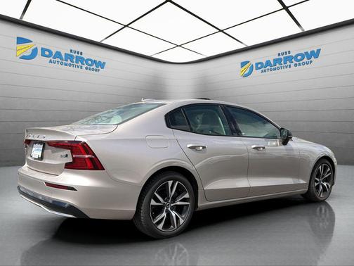 Bright Dusk Metallic 2023 Volvo S60 B5 Core Dark Theme