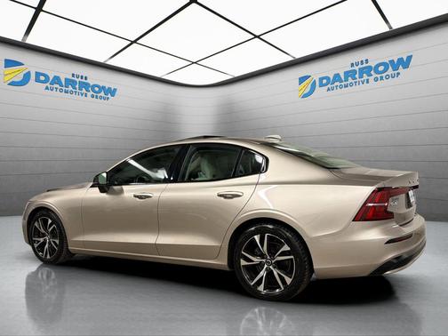 Bright Dusk Metallic 2023 Volvo S60 B5 Core Dark Theme