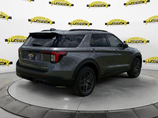 Carbonized Gray Metallic 2026 Ford Explorer ST-Line