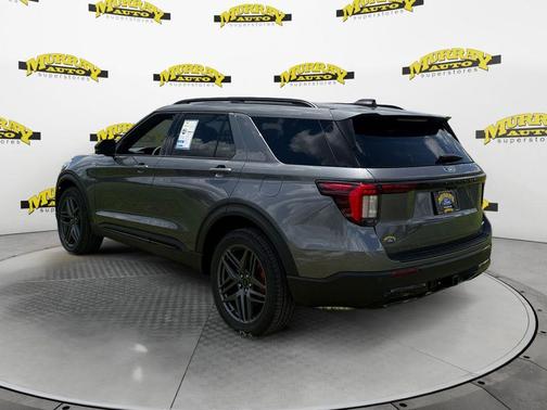 Carbonized Gray Metallic 2026 Ford Explorer ST-Line