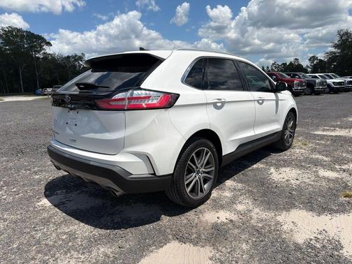 White Metallic 2021 Ford Edge Titanium