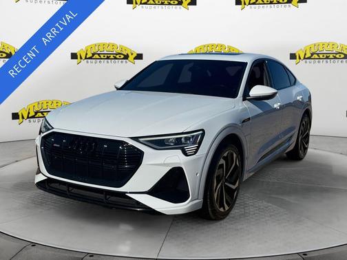 2023 Audi e-tron S line Premium