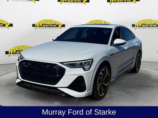 2023 Audi e-tron S line Premium