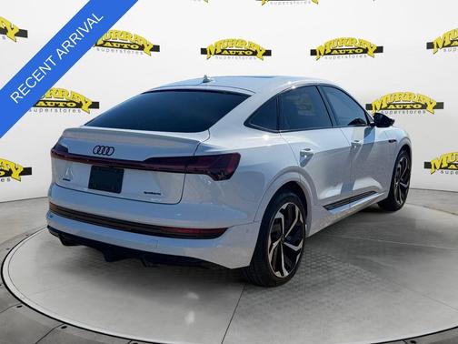 2023 Audi e-tron S line Premium